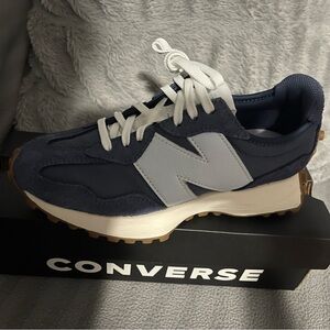 New Balance 327 blue and light blue